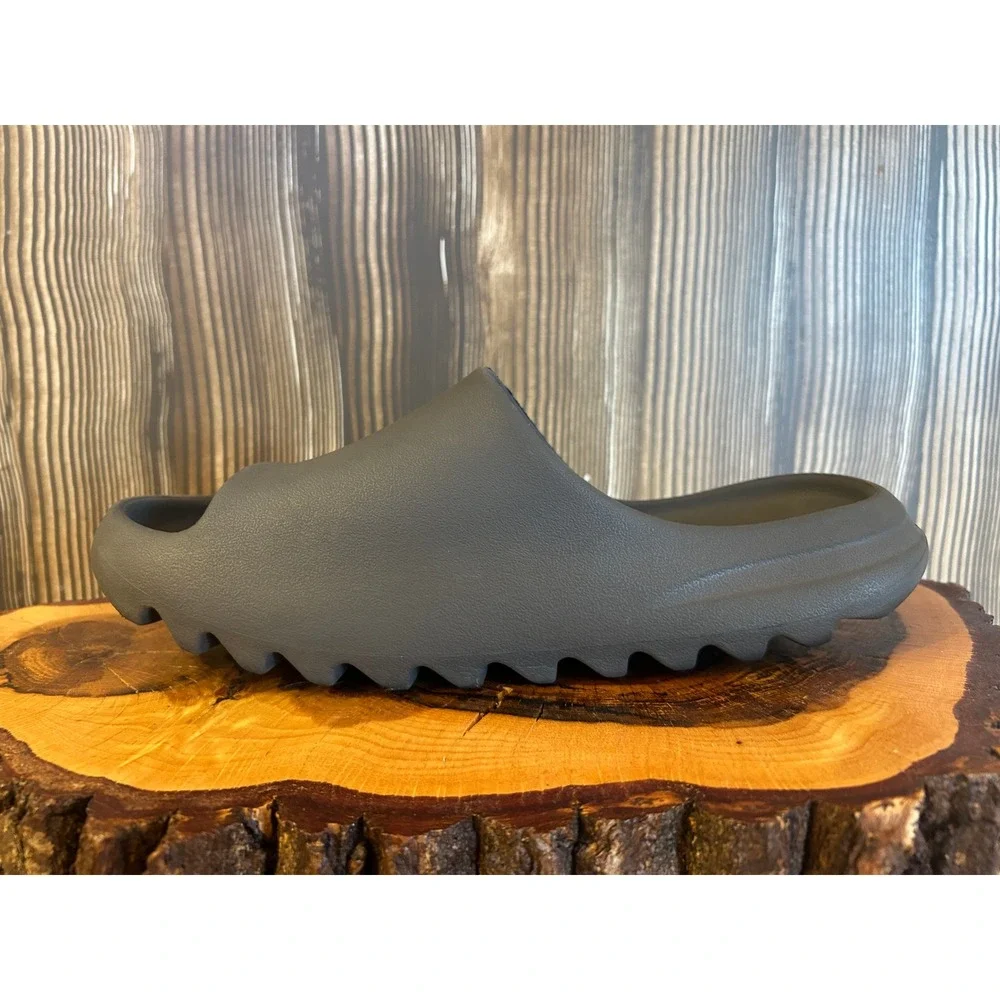 Adidas Mens Yeezy Slide Size 13 Slate Gray ID2350 Lightweight EVA Foam Sandal